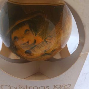 Christmas Ornament Vintage 2 1982 /1984  EUC